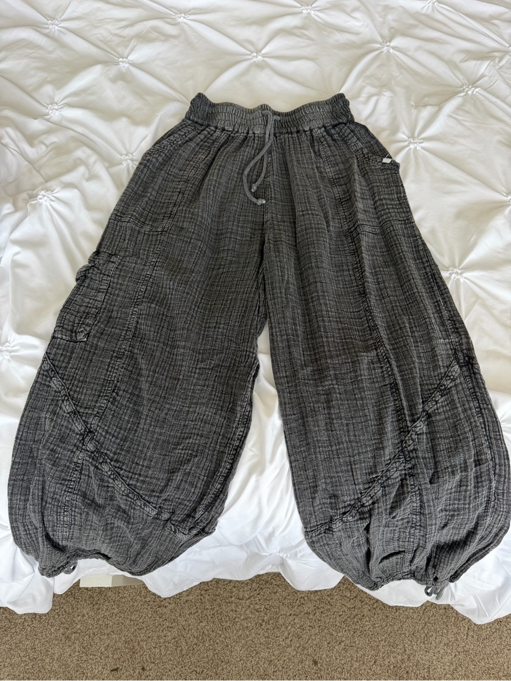 Urban Outfitters Charcoal Gray Wide-Leg Balloon Pants
